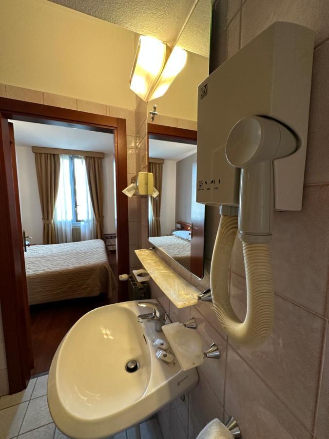 Hotel Aspromonte Mailand Exterior foto