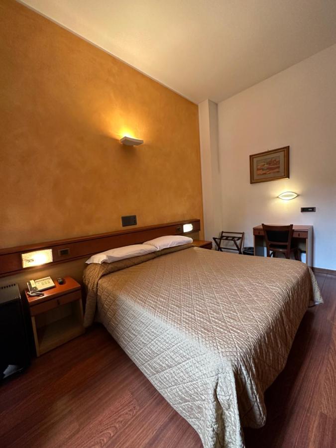 Hotel Aspromonte Mailand Exterior foto