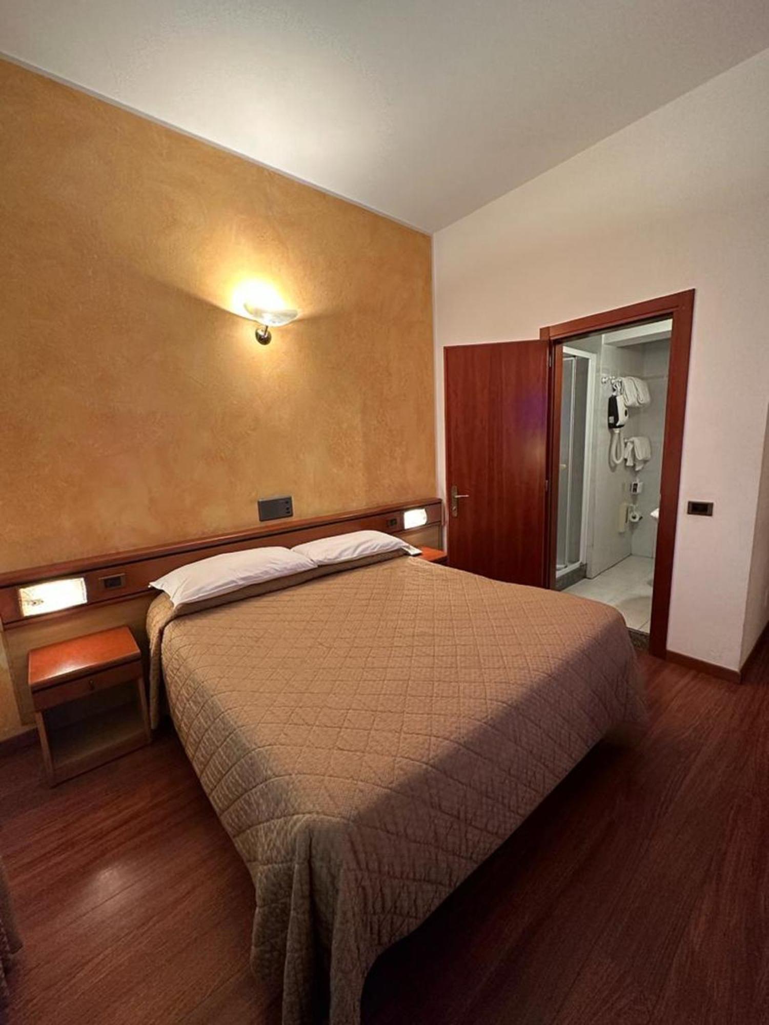 Hotel Aspromonte Mailand Exterior foto