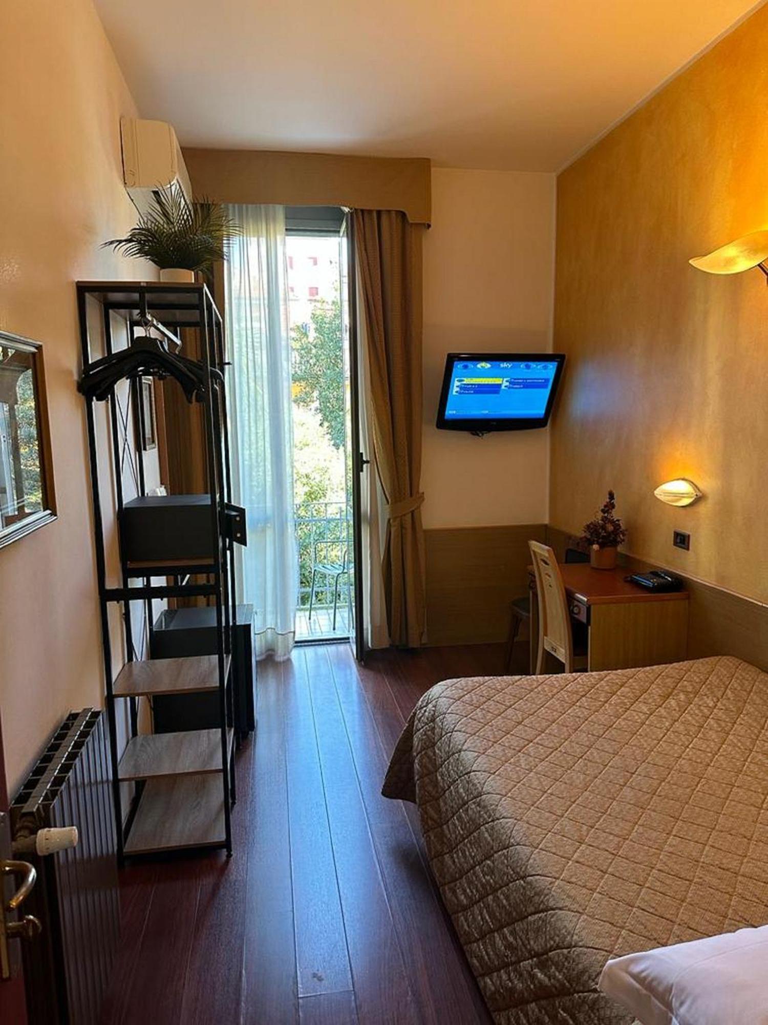 Hotel Aspromonte Mailand Exterior foto