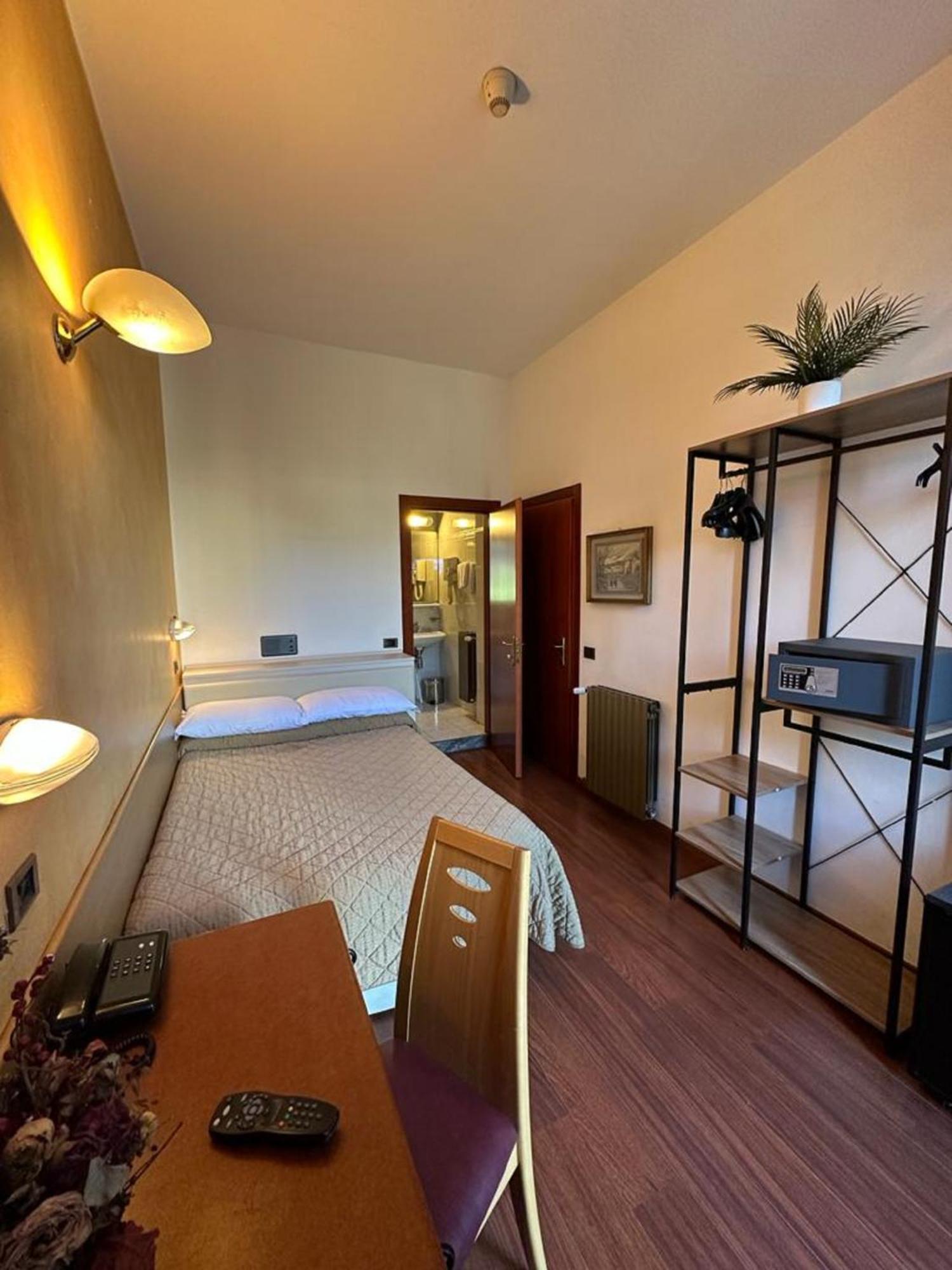 Hotel Aspromonte Mailand Exterior foto